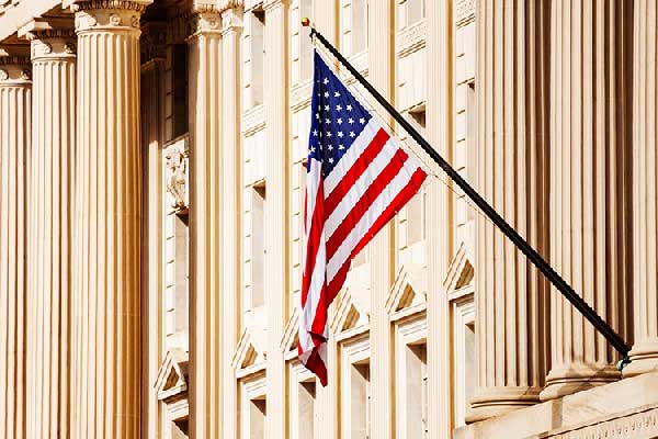 主次节奏：原油小幅回落，重归区间震荡节奏