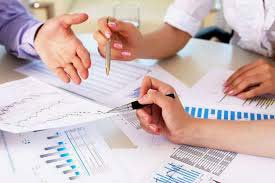 主次节奏：原油小幅回落，重归区间震荡节奏